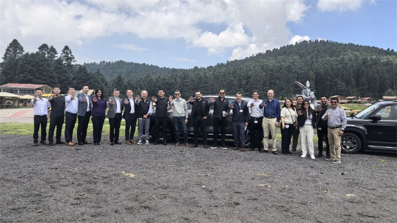 Working together for development and striving for strength at sea! SAIC-GM-Wuling management visits the Mexican market
